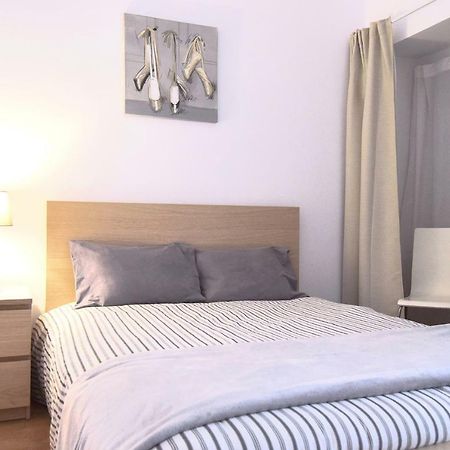 Appartamento Family House Lisbona Esterno foto